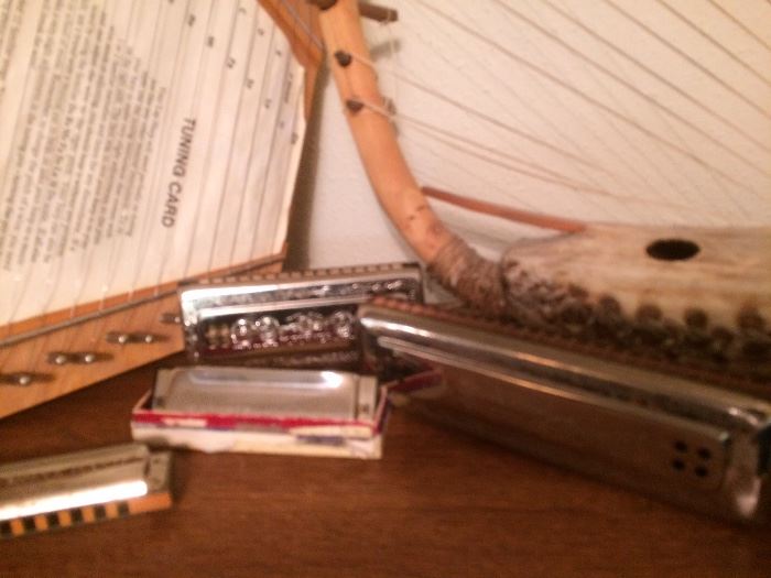 Harmonicas. And instruments 