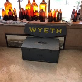 Wyeth Salesman Case  / Vintage Bottles