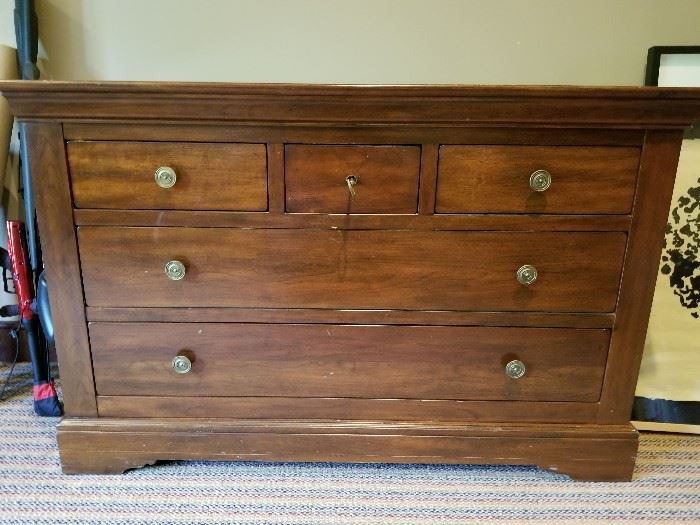 Dresser by Grange, 5-drawer	49.5w x 20.5d x 32h