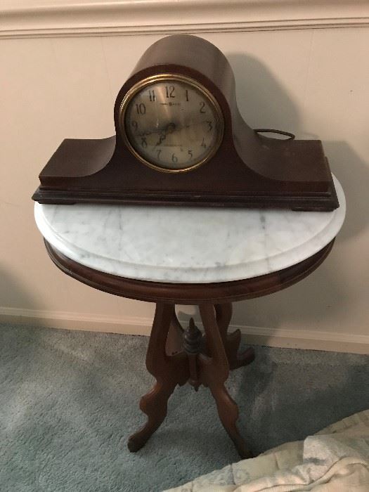 Vintage General Electric Mantle Clock $ 40.00