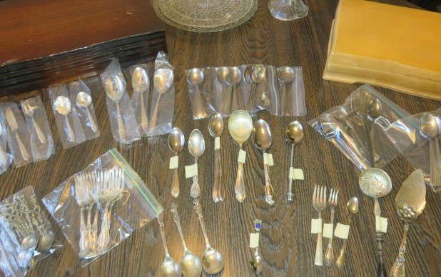 Silver Plate Flatware Pieces 