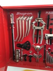 Snap-On CJ2000 Master Puller Set w/Tool Control Board/Wall Cabinet; like new