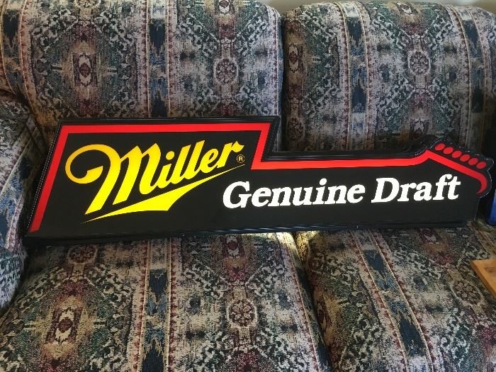 Light Up Miller Genuine Draft sign