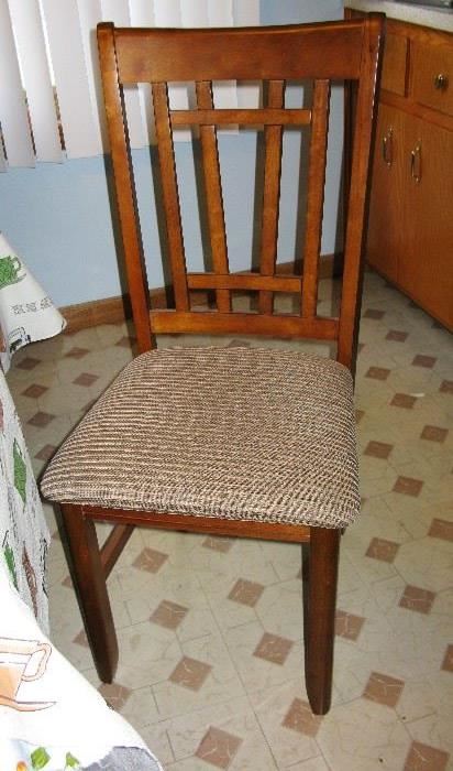 nice kitchen chairs  BUY IT NOW $ 35.00 EACH        
          there are 6 