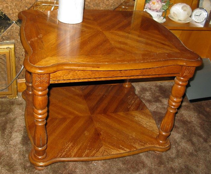 end table   BUY IT NOW $ 35.00