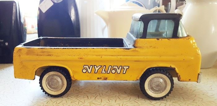 Nylint Econoline Ford pick up truck