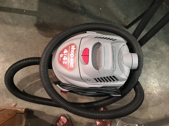 Shop Vac on rollers