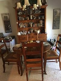 Dining Room Table w/6-Chairs, 2-Leaves, Table Pads, & Hutch Containing Pewter Pieces, Etc.