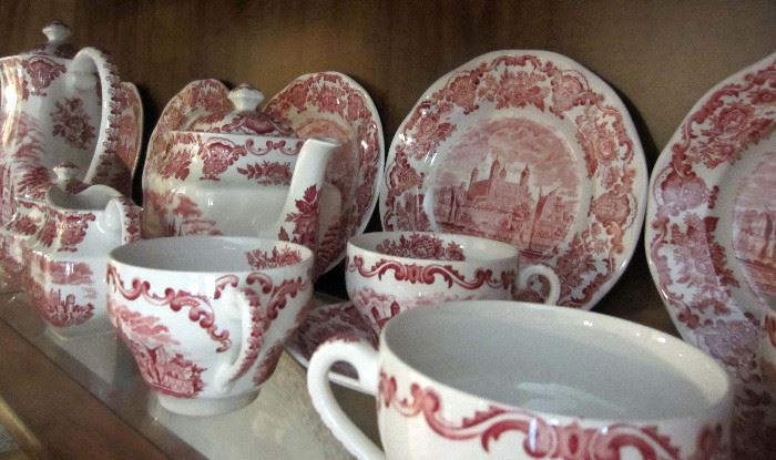 Some of the pieces of Wedgwood "Royal Homes of Britain" red transferware luncheon set 