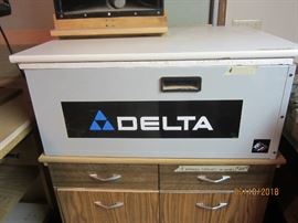 Delta exhaust fan