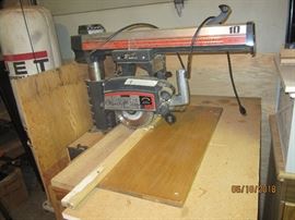 Radial arm table saw
