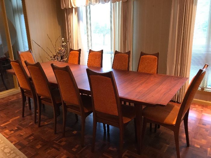 Moreddi Table and Chairs (3 Leaves, Table Pads and 10 Chairs)