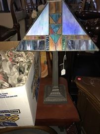 TIFFANY STYLE STAINED GLASS LAMPS