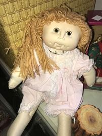 HUGE COLLECTION OF DOLLS