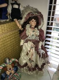 HUGE COLLECTION OF DOLLS