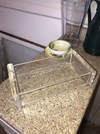 LUCITE KLEENEX TISSUE BOX