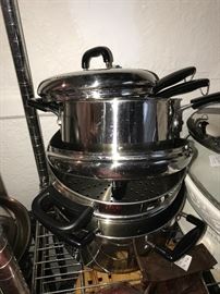TON OF COOKWARE / POTS AND PANS