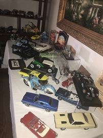 COLLECTIBLE DIE CAST CARS