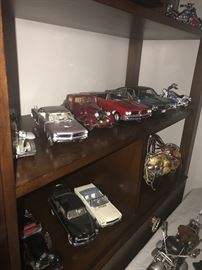 COLLECTIBLE DIE CAST CARS