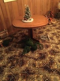 Christmas items, table 