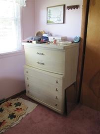 Bassett Natural Mid-Century modern high boy dresser