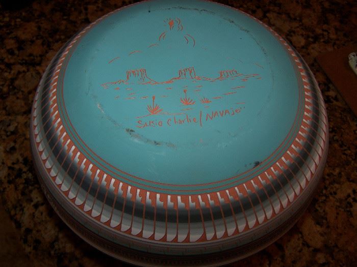 Indian pottery signed Susie Charlie - Navajo