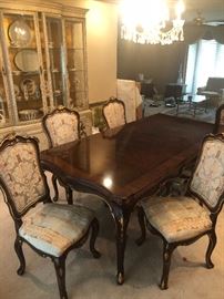 Karges Dining room table set