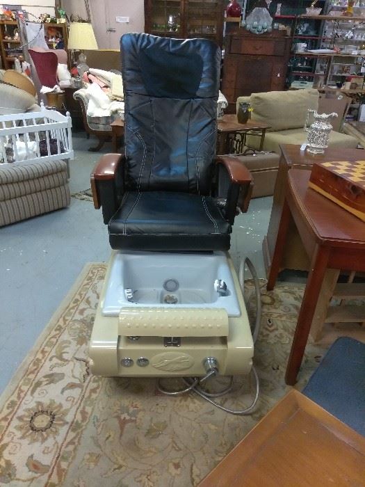 HumanTouch Spa massage/pedicure station chair.  Works incredibly!!