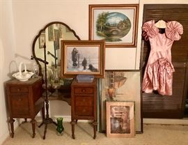 Antique vanity table