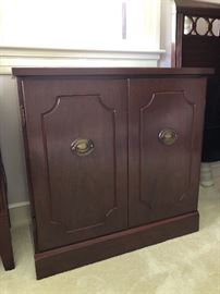  Matching Chippendale style hutch 