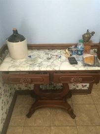 Marble Top server