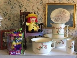 Furry, pitcher and bowl set