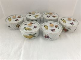 6 Lidded Casserole Dishes        https://ctbids.com/#!/description/share/26826         