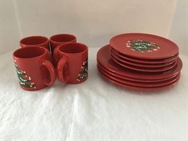 Red Christmas Tree Dishes: Mugs & Plates (3)     https://ctbids.com/#!/description/share/26837