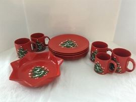 Red Christmas Tree Dishes: Dinner Plates & Mugs    https://ctbids.com/#!/description/share/26838