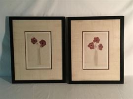 2 Framed Floral Prints      https://ctbids.com/#!/description/share/26791