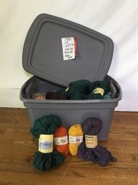 Large Tub of Assorted Wool       https://ctbids.com/#!/description/share/26907