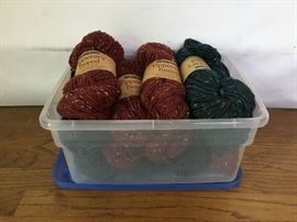 Tub of Tipperary Tweed Yarn Spun in Wool 100%     https://ctbids.com/#!/description/share/26918