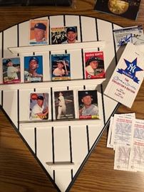 Reproduction Mickey Mantle Card Set and Holder