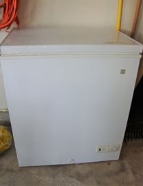 FREEZER IN NICE CONDITION - SEE NEXT PICTURE