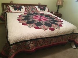 King size mattress. SUPER CLEAN!
Drexel frame.