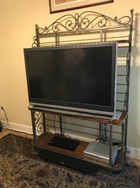 Flat screen tv, Drexel wrought iron rack