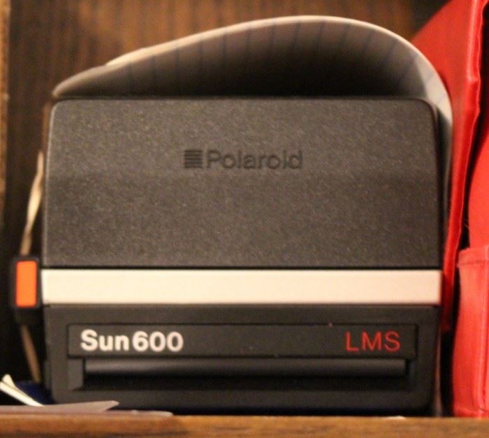Polaroid sun600 camera