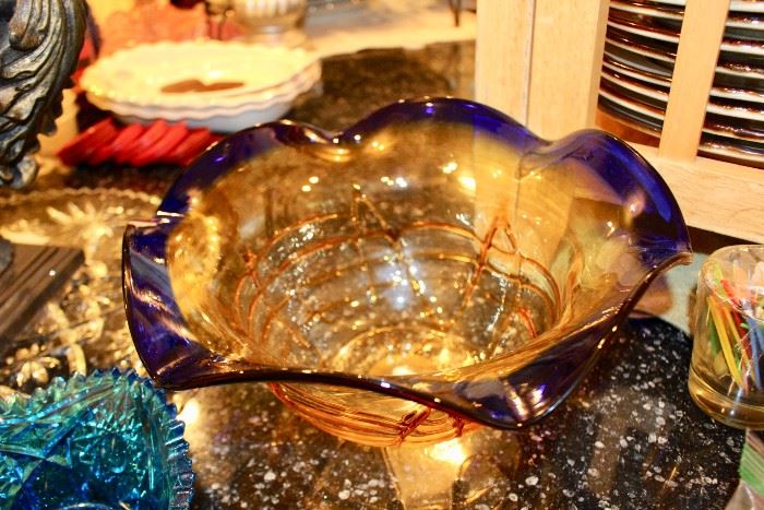 Nice art glass bowl