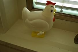 Vintage Wind up Plastic Chicken