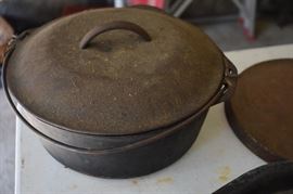 Antique Cast Iron Dutch Oven