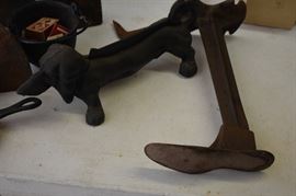 Antique Cast Iron Shoe Lathe (a better picture) with Daschund Shoe Scrapper