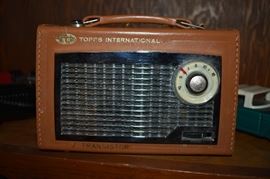 Vintage Topps International 7 Transistor Radio with Leather Case
