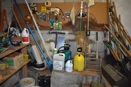 Garden Sprayers and Loads of Great Items