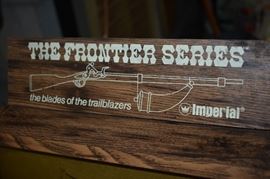 Vintage Frontier Series Imperial Lock Backs Pocket Knife Store Display Unit